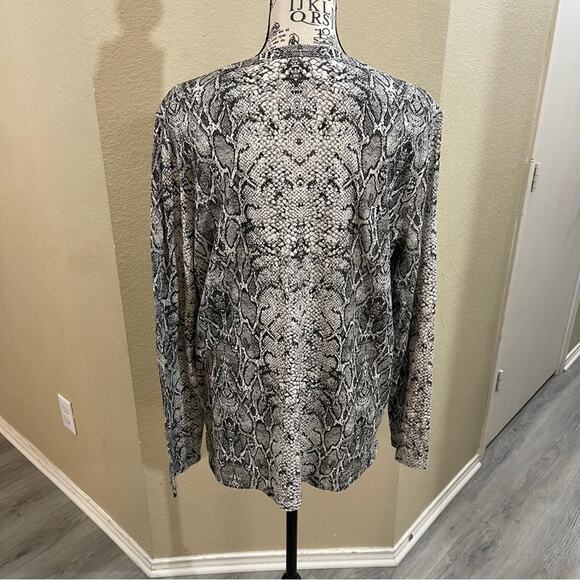 Banana Republic Malibu tee snake print top sz large - Picture 3 of 5